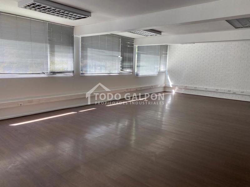 Venta de Propiedad Industrial / ARRENDADA - Presidente Eduardo Frei Montalva - Renca.