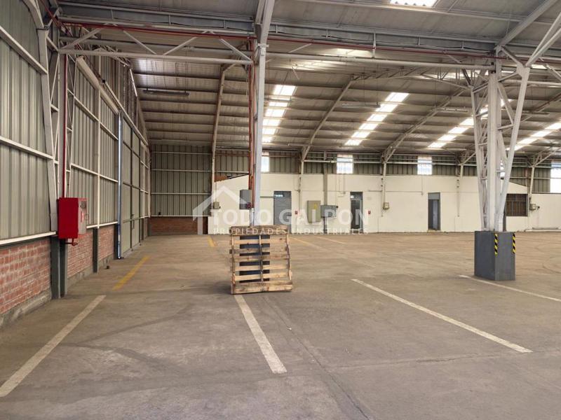 Venta de Propiedad Industrial / ARRENDADA - Presidente Eduardo Frei Montalva - Renca.