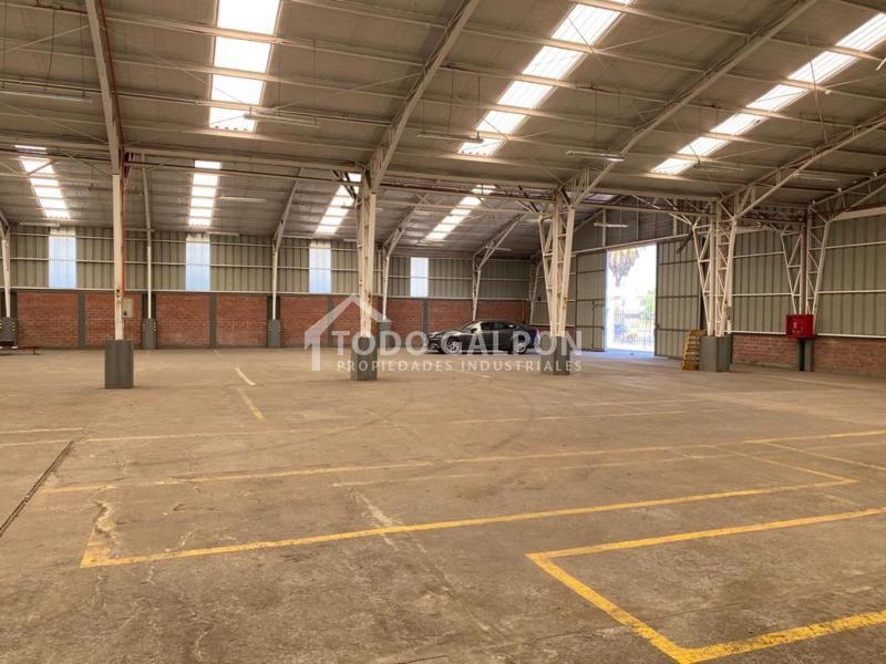 Venta de Propiedad Industrial / ARRENDADA - Presidente Eduardo Frei Montalva - Renca.