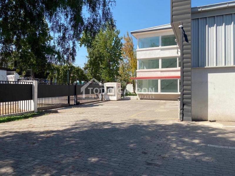 Venta de Propiedad Industrial / ARRENDADA - Presidente Eduardo Frei Montalva - Renca.