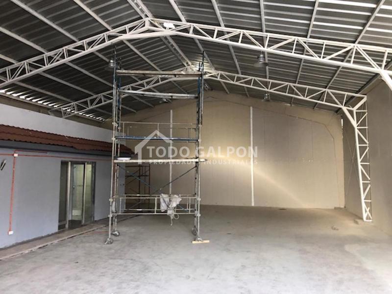 Venta de Galpón Comercial - ARRENDADO - Av. Einstein  - Recoleta.