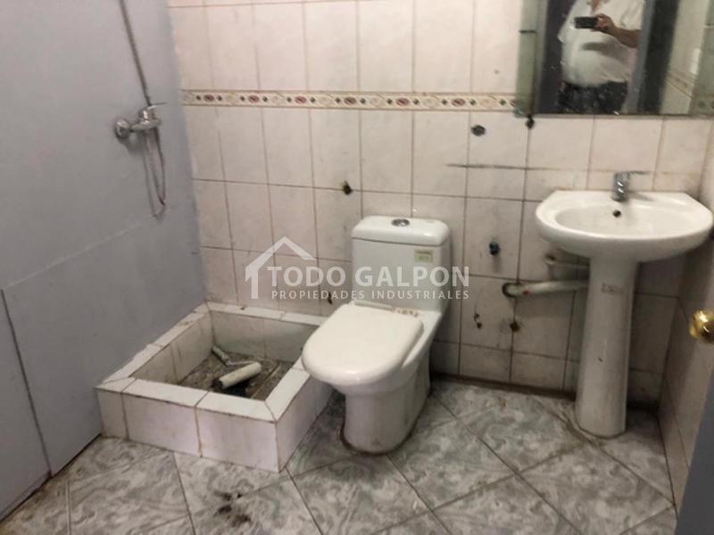 Venta de Galpón Comercial - ARRENDADO - Av. Einstein  - Recoleta.